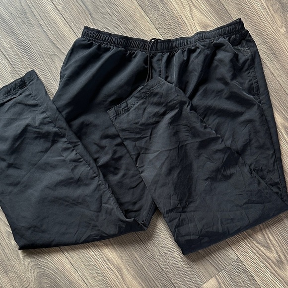 Lyle & Scott Black Track Pants - Picture 2 of 12